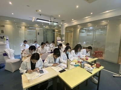 微整形技術(shù)培訓(xùn) 從零開始，如何選擇專業(yè)的培訓(xùn)機(jī)構(gòu)